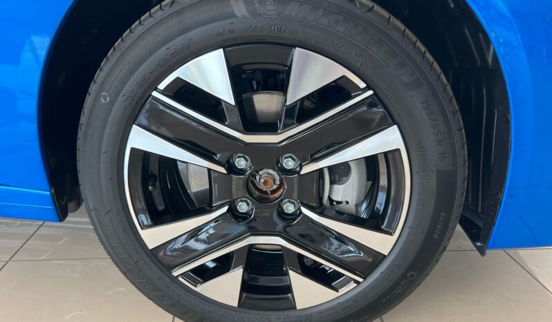 Nuova Peugeot 208 Allure Hybrid+ pieno